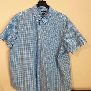 Short sleeve button down shirt